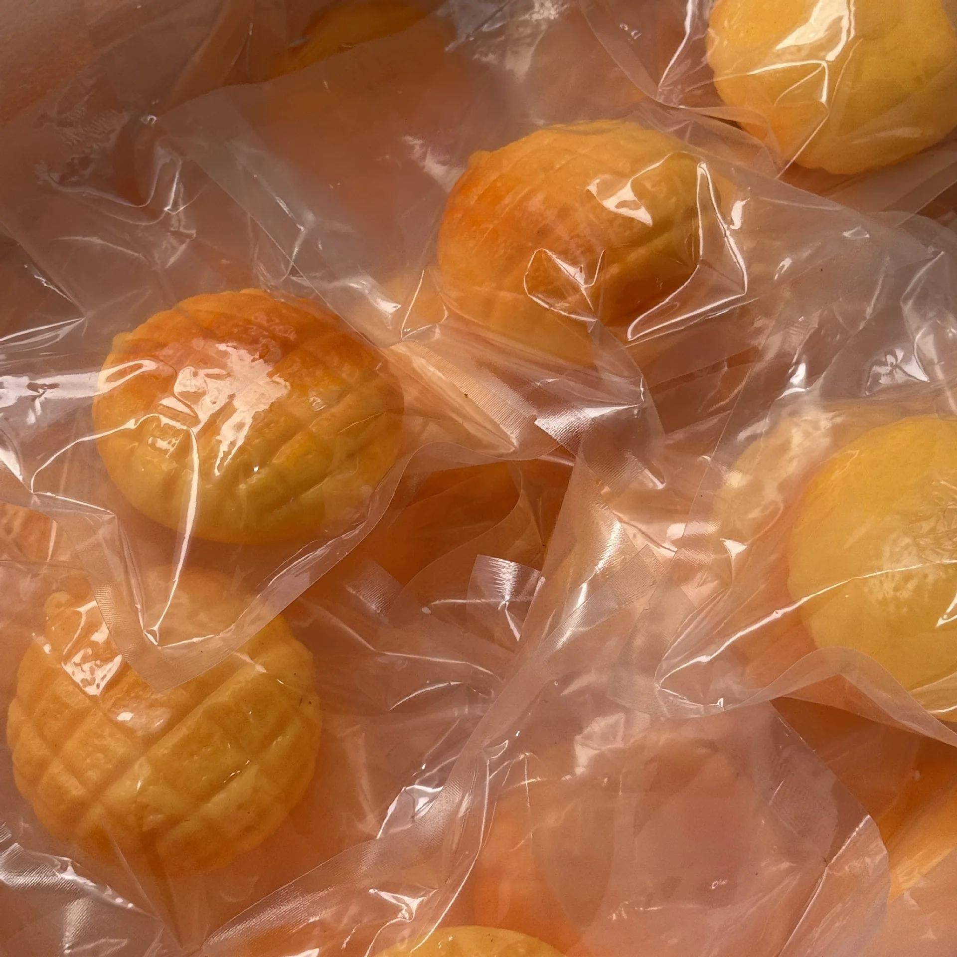 食べ物型ストレスボール パイナップルパン スクイーズ玩具 成 - Food & Snacks Pdf のレビューと価格
